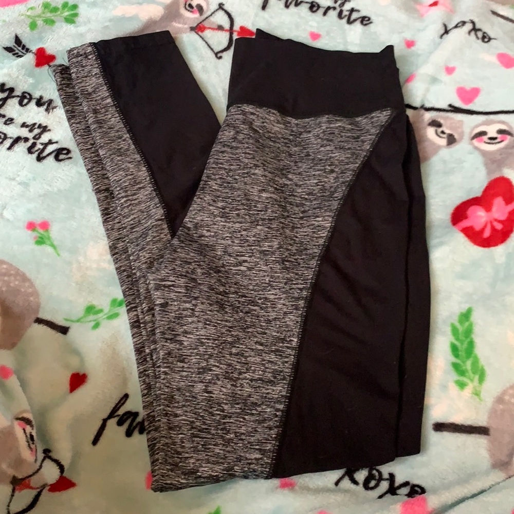 Yoga / workout leggings sz. M